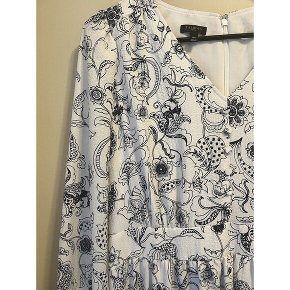 Talbots Women SMOCKED FIT & FLARE DRESS STENCIL FLORAL White And Blue $150 - Picture 8 of 13